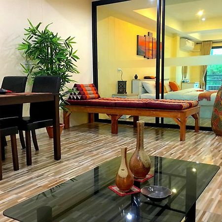 Breezy House Apartment Pantai Jomtien Bagian luar foto