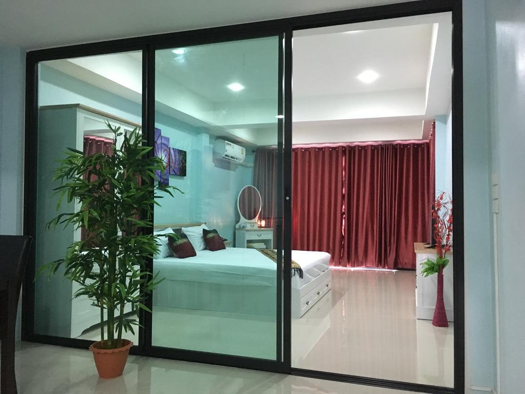 Breezy House Apartment Pantai Jomtien Bagian luar foto