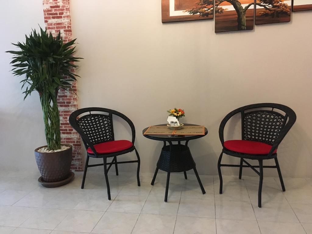Breezy House Apartment Pantai Jomtien Bagian luar foto