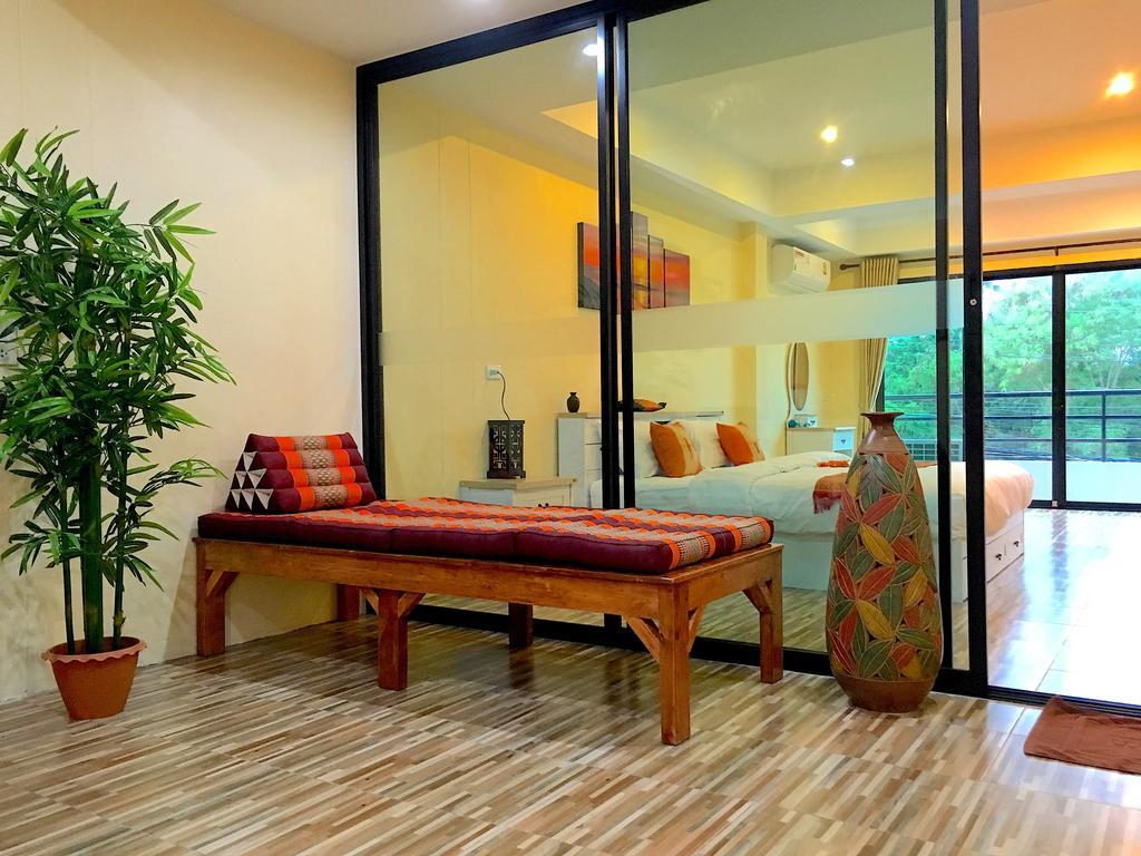Breezy House Apartment Pantai Jomtien Bagian luar foto