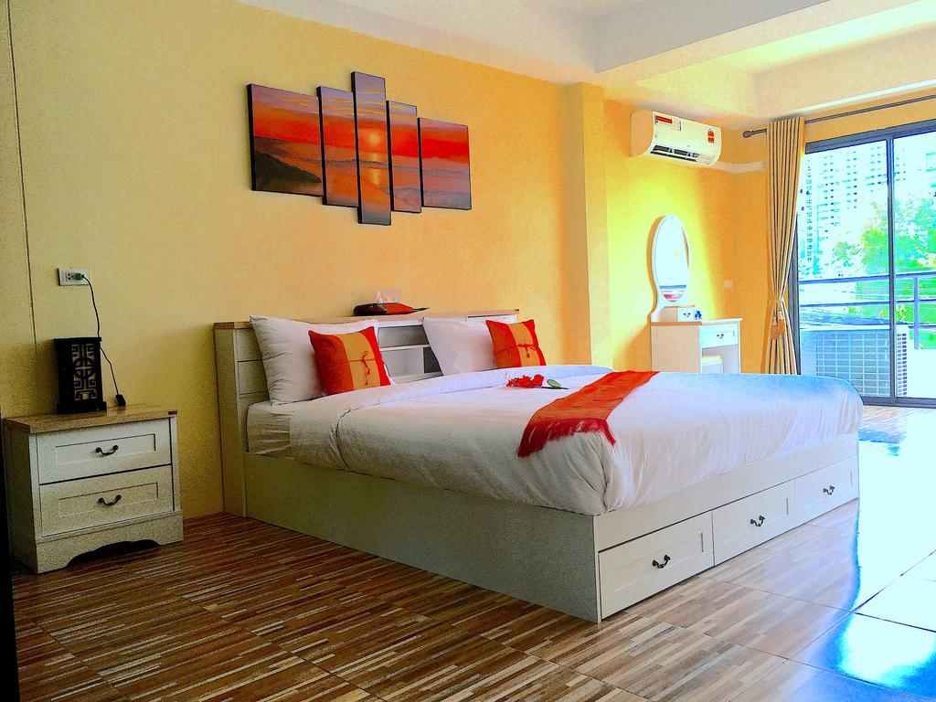 Breezy House Apartment Pantai Jomtien Bagian luar foto