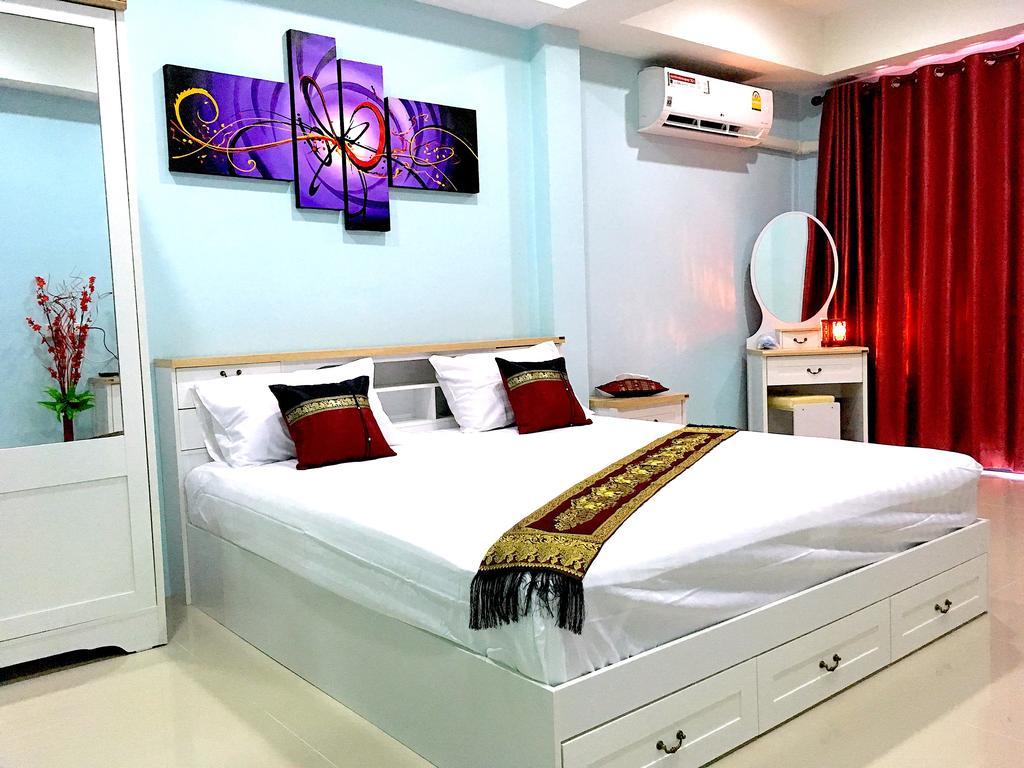 Breezy House Apartment Pantai Jomtien Bagian luar foto