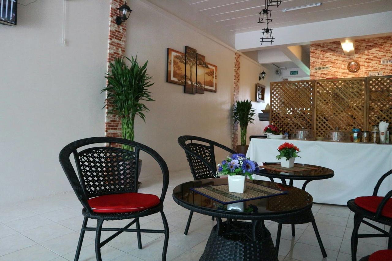 Breezy House Apartment Pantai Jomtien Bagian luar foto