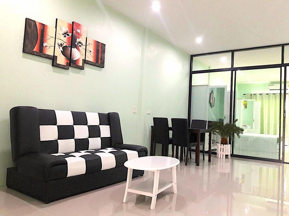 Breezy House Apartment Pantai Jomtien Bagian luar foto