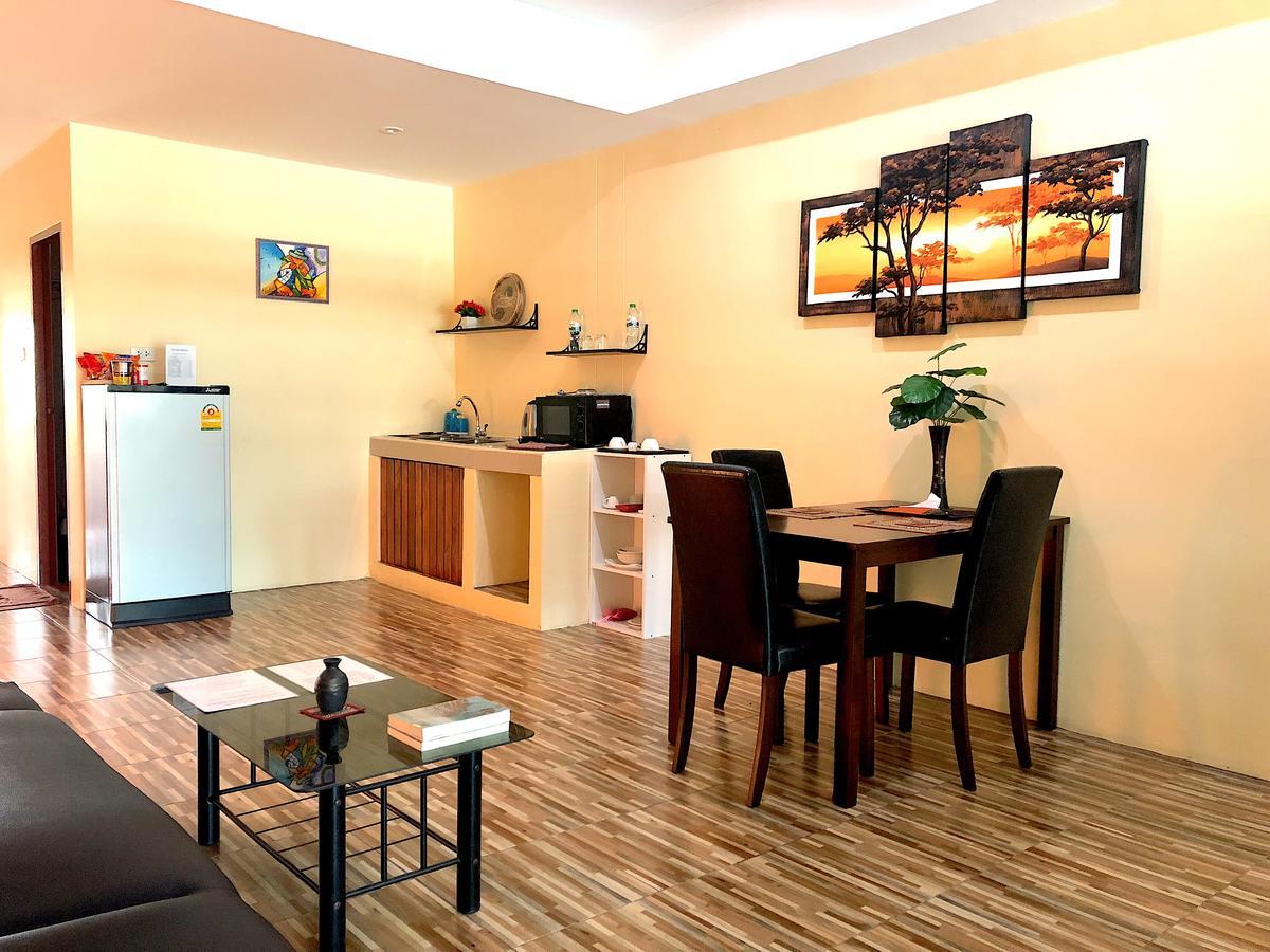 Breezy House Apartment Pantai Jomtien Bagian luar foto