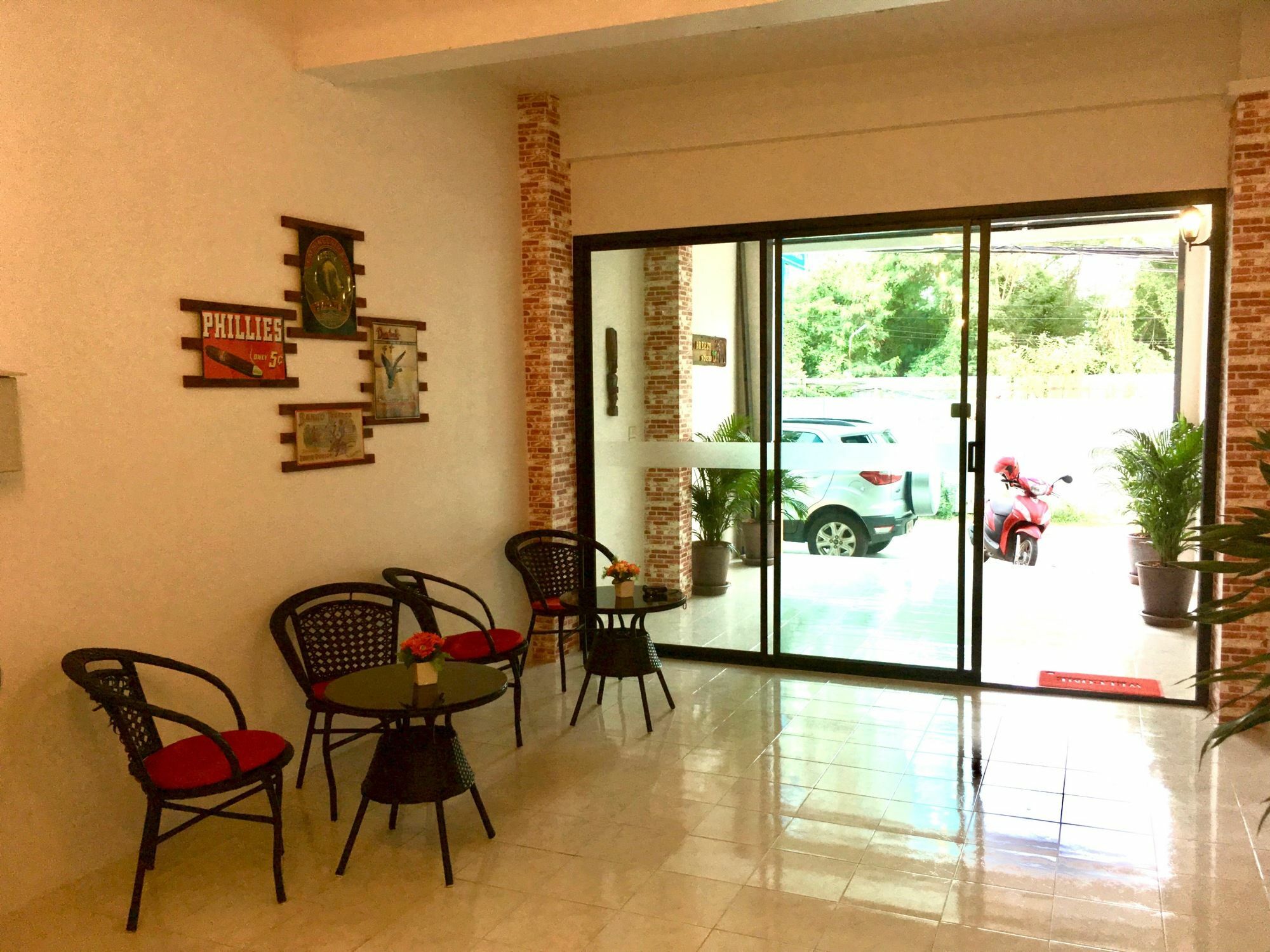 Breezy House Apartment Pantai Jomtien Bagian luar foto