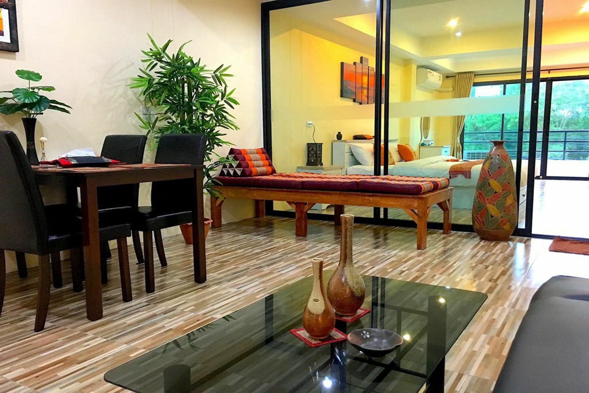 Breezy House Apartment Pantai Jomtien Bagian luar foto