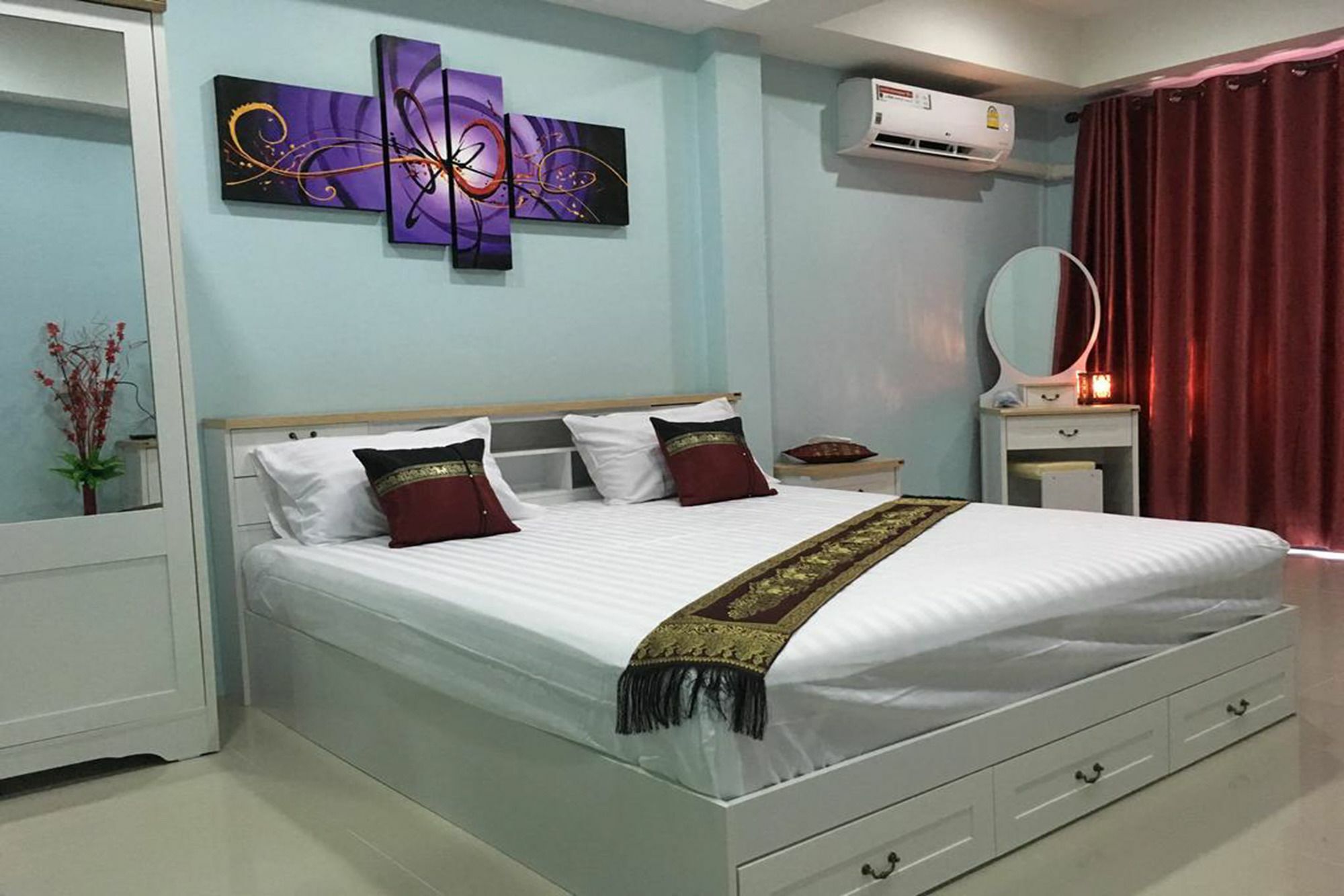 Breezy House Apartment Pantai Jomtien Bagian luar foto