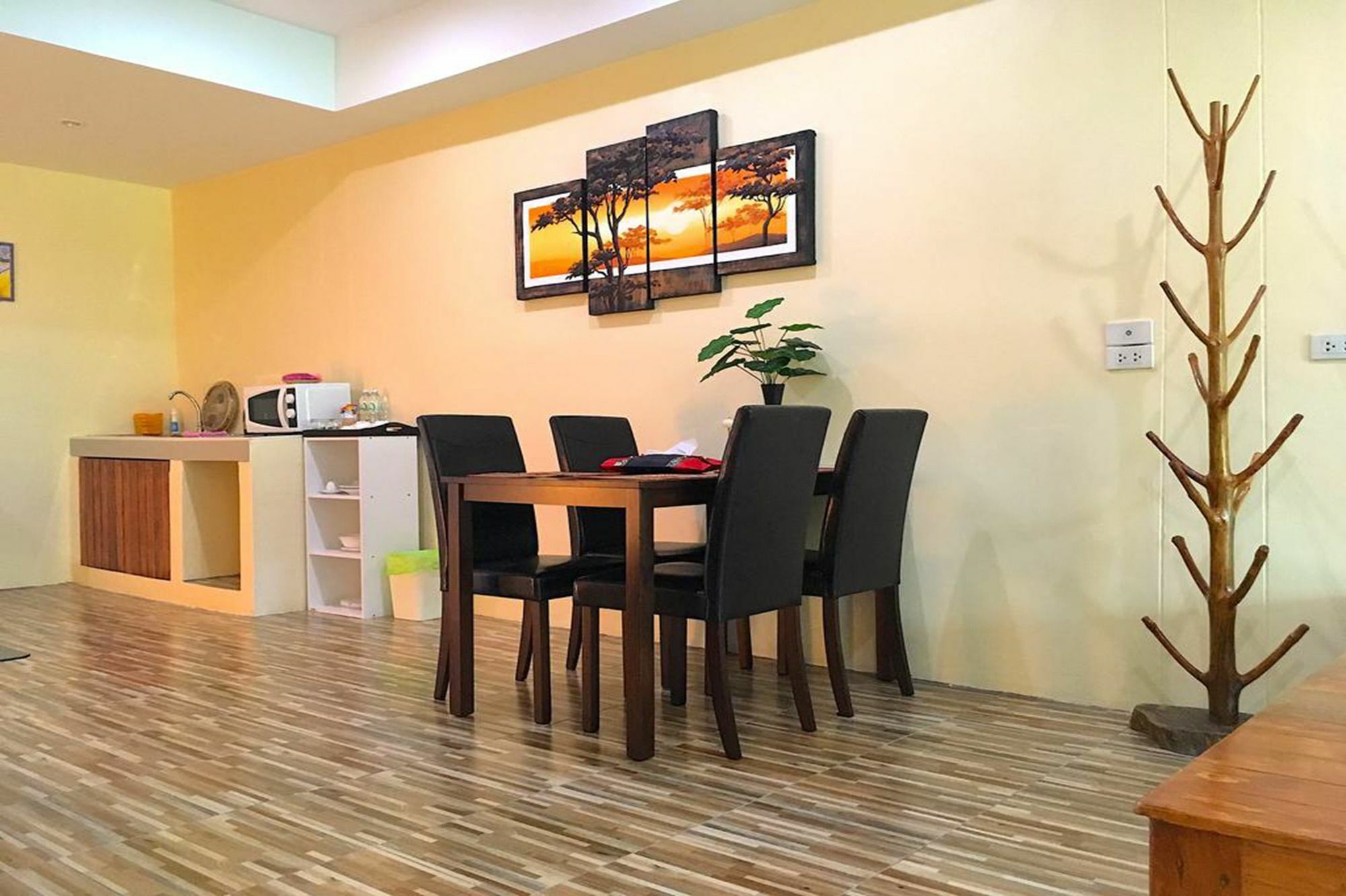 Breezy House Apartment Pantai Jomtien Bagian luar foto