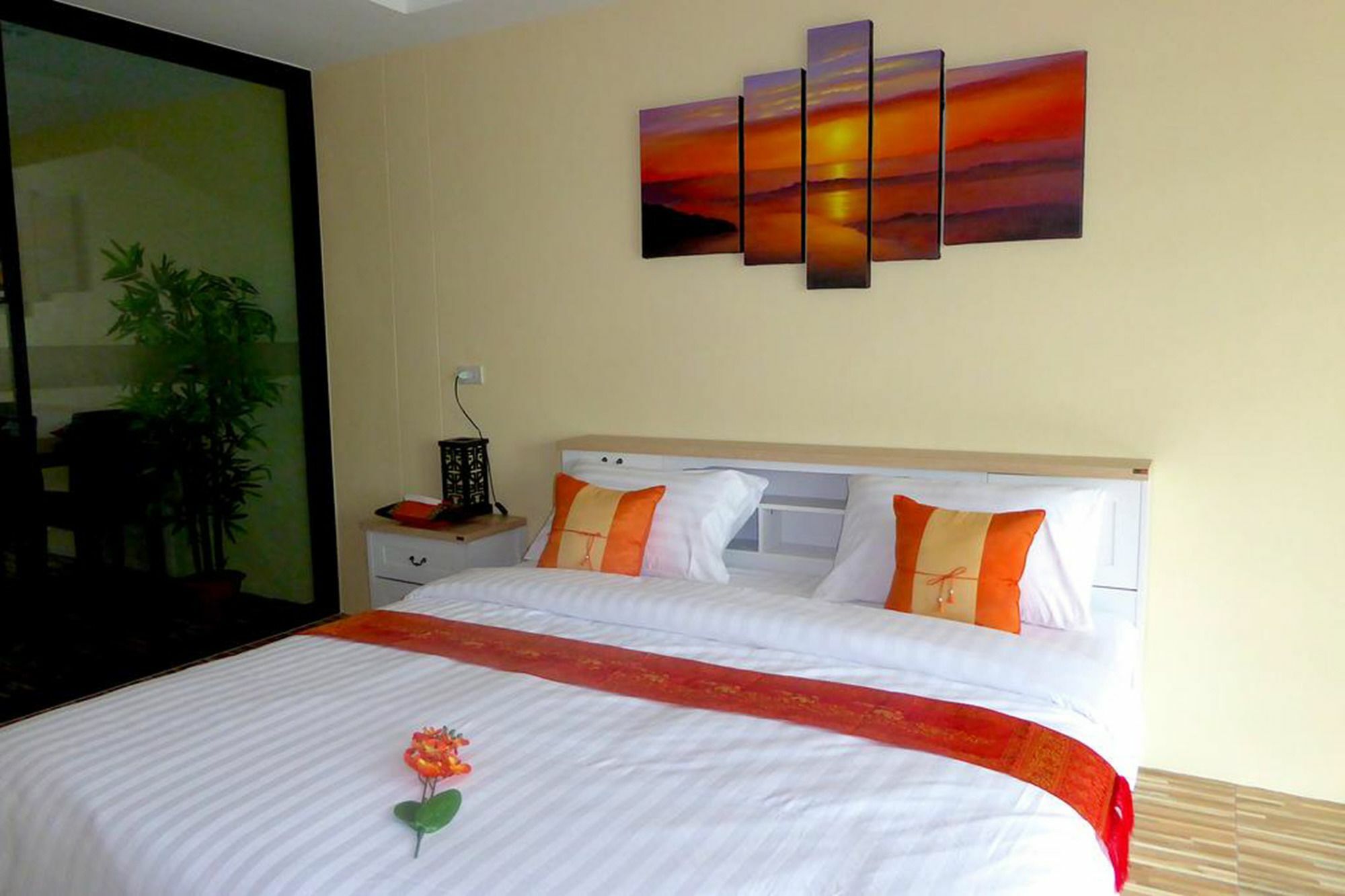 Breezy House Apartment Pantai Jomtien Bagian luar foto